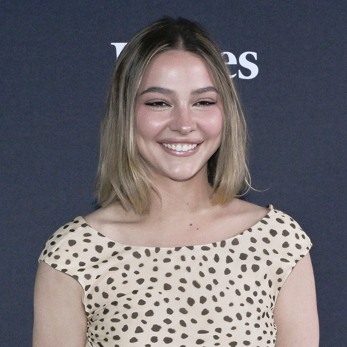 Madelyn Cline Debuts Romance With Michael Reyes in PDA Photos Madelyn Cline Debuts Romance With Michael Reyes in PDA Photos