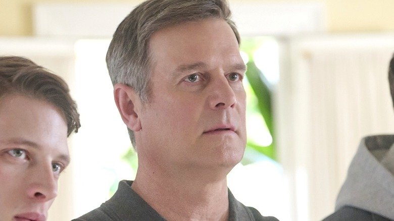 Line Of Fire Review: Too Much Plot And One Ridiculous Twist Make Peter Krauses New NBC Drama A Misfire – TVLine Line Of Fire Review: Too Much Plot And One Ridiculous Twist Make Peter Krauses New NBC Drama A Misfire – TVLine